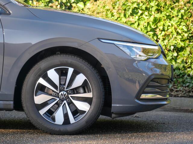 Volkswagen GOLF 1.5 TSI Life Business | NAVIGATIE | CARPLAY |