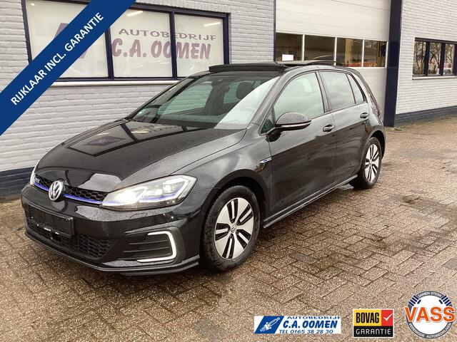 Volkswagen GOLF Gte Met navigatie , pano dak trekhaak