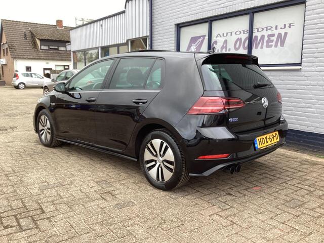 Volkswagen GOLF Gte Met navigatie , pano dak trekhaak