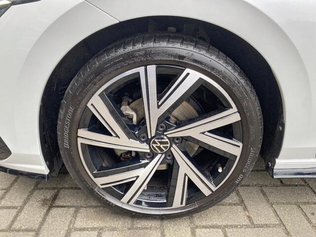 Volkswagen GOLF 1.5 eTSI DSG R-LINE PANO-DAK/CAMERA/CARPLAY/NAVI/ACC/STOELVERW