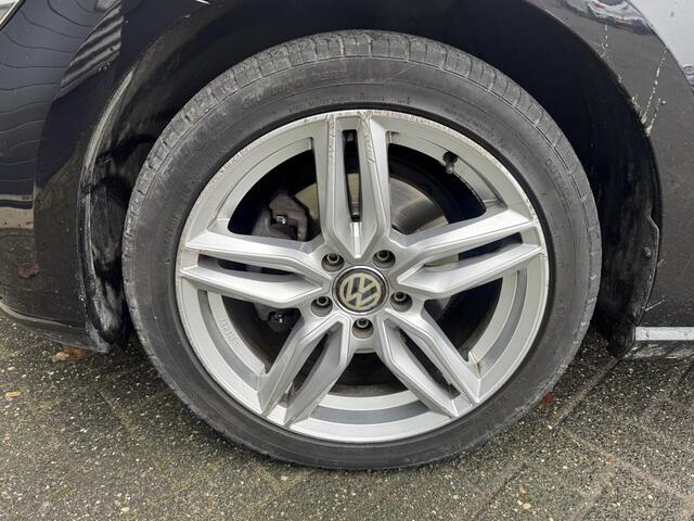Volkswagen GOLF Variant 1.6 TDI Comfortline | Camera | Navigatie | DAB | Carplay | Privacy Glas | Lichtmetalen Velgen |