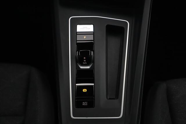 Volkswagen GOLF Variant 1.0 eTSI Life 110PK Automaat Virtual Cockpit Navigatie Draadloos Carplay Android 16 inch LMV Achteruitrijcamera Sfeerverlichting
