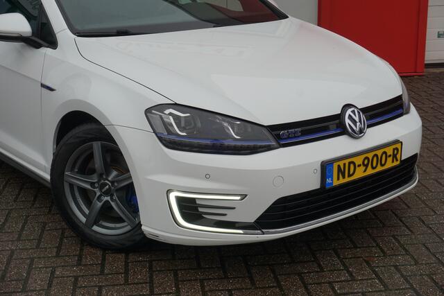 Volkswagen GOLF 1.4 TSI GTE Connected Series | Trekhaak | Origineel NL |