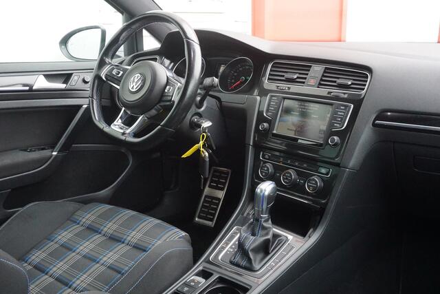 Volkswagen GOLF 1.4 TSI GTE Connected Series | Trekhaak | Origineel NL |