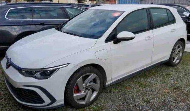 Volkswagen GOLF 1.4 Ehybrid GTE 245PK - LED - Navi - Stoelverwarm. - Carplay