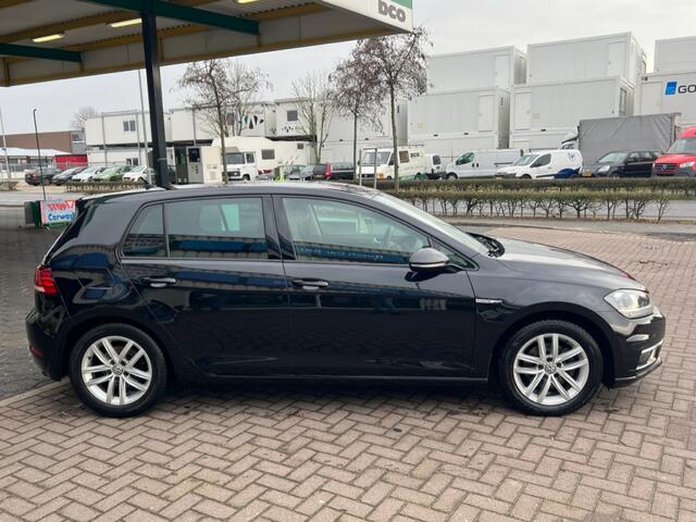 Volkswagen GOLF 1.5 TSI 130pk 5drs Comfortline Bussines Trekhaak #RIJKLAAR