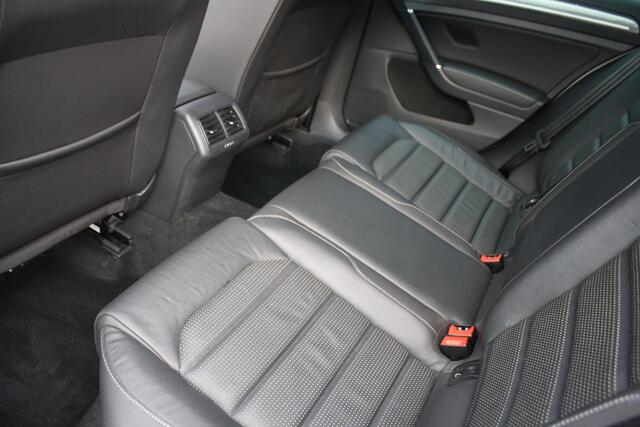 Volkswagen GOLF Variant 1.5 TSI Highline Business R AUTOMAAT - NAVIGATIE - CAMERA - VIRTUAL COCKPIT