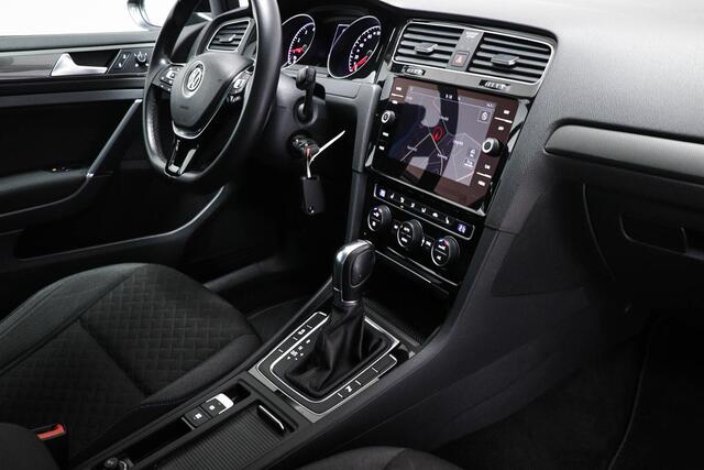 Volkswagen GOLF Variant 1.0 TSI Join | CLIMA | STOELVERWARMING | NAVIGATIE | CAMERA | DRAADLOZE LADER