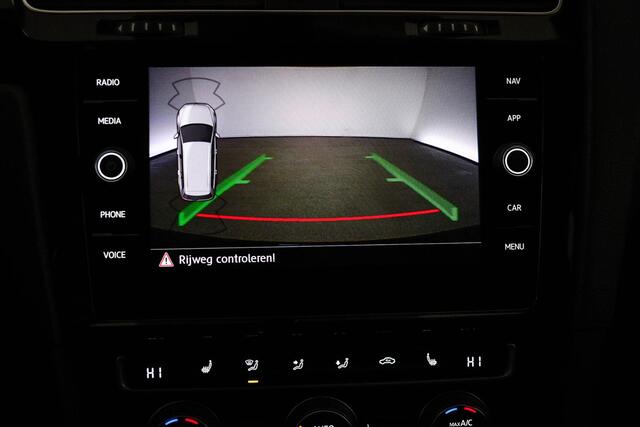 Volkswagen GOLF Variant 1.0 TSI Join | CLIMA | STOELVERWARMING | NAVIGATIE | CAMERA | DRAADLOZE LADER