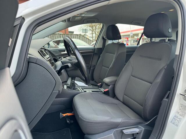 Volkswagen GOLF 1.0 TSI 11PK COMF. Navi DAB ACC Trekhaak