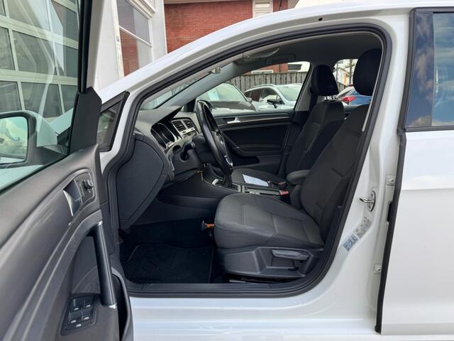 Volkswagen GOLF 1.0 TSI 11PK COMF. Navi DAB ACC Trekhaak