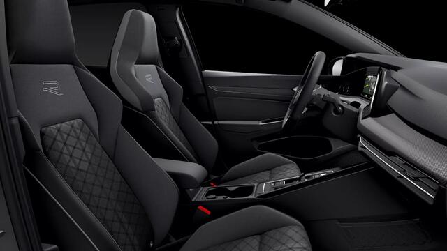 Volkswagen GOLF 1.5 eTSI Automaat R-Line BlackStyle / LED Plus / Navi / Adaptive Cruise / Wordt Verwacht