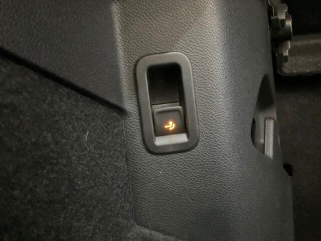 Volkswagen GOLF 1.5 eTSI 150pk Automaat Style / Trekhaak / Massage / LED Plus / Wordt Verwacht