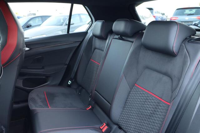 Volkswagen GOLF GTI 2.0 TSI Clubsport 300pk DSG7