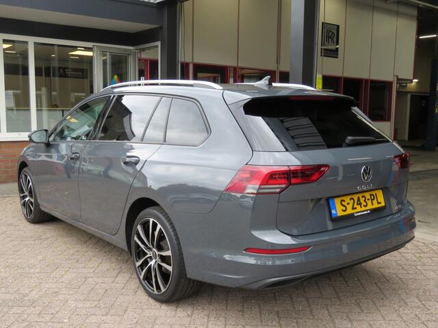 Volkswagen GOLF VIII 1.0 eTSI DSG-Aut. / 18 Inch / Navi / Virtual / Led / FABRIE