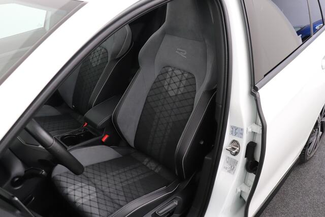 Volkswagen GOLF Variant 1.5 eTSI 2x R-Line Pano-dak Adapt. Cruise Camera
