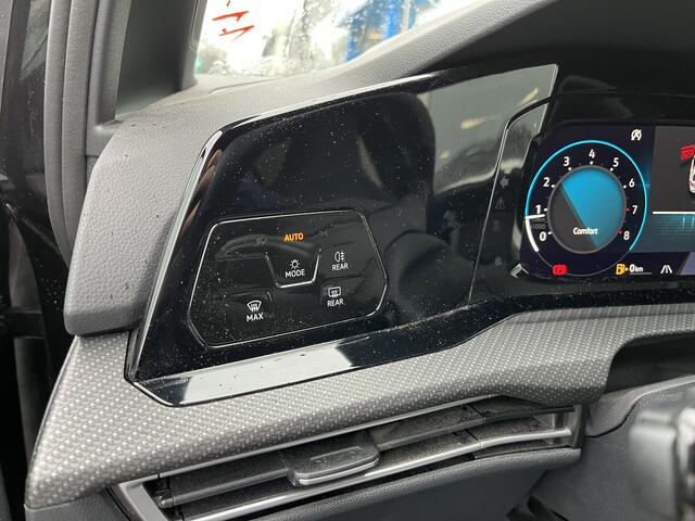 Volkswagen GOLF 1.5 TSI R-Line / 2X R-LINE/ DIGITAL DASH/ ACC/ DAB/ NAVI/ APP-CONNECT/ PARK. SENSOREN + CAMERA/ CLIMA/ STUUR & STOELVERWARMING