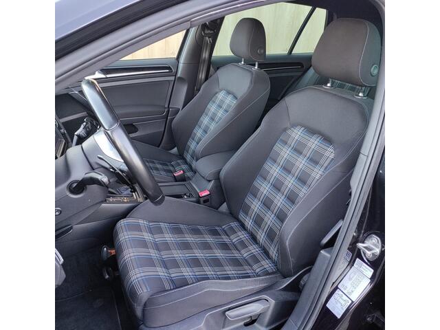 Volkswagen GOLF 1.4 TSI GTE Connected series
