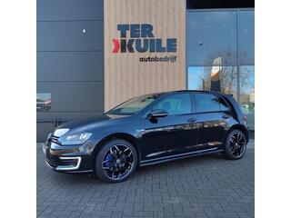 volkswagen-golf-1.4-tsi-gte-connect