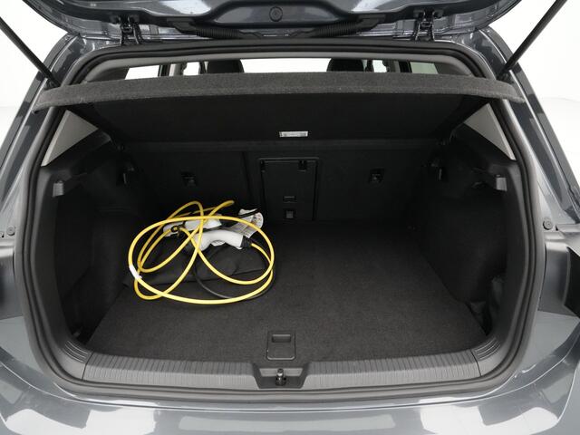 Volkswagen GOLF 1.4 eHybrid Style Navigatie Camera Side Assist iQ Light