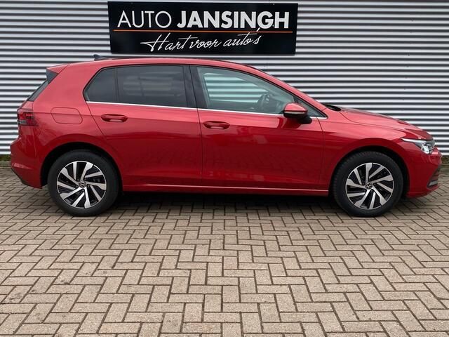 Volkswagen GOLF 1.4 eHybrid Style Automaat Bomvol!! 37.811 km!! | Climate | Cruise | Massagestoelen | Trekhaak! | Head-up display | RIJKLAARPRIJS INCL 12 MAANDEN GARANTIE EN BEURT