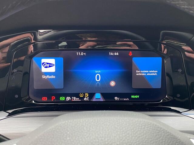 Volkswagen GOLF 1.4 eHybrid Style Automaat Bomvol!! 37.811 km!! | Climate | Cruise | Massagestoelen | Trekhaak! | Head-up display | RIJKLAARPRIJS INCL 12 MAANDEN GARANTIE EN BEURT