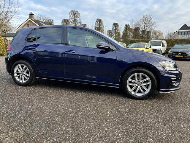 Volkswagen GOLF 1.0 TSI Comfortline R-Line
