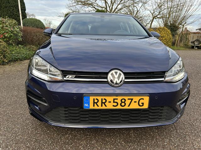 Volkswagen GOLF 1.0 TSI Comfortline R-Line