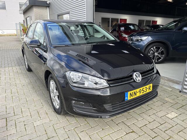 Volkswagen GOLF 1.2 TSI Business Edition Connected