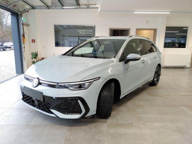 Volkswagen GOLF 1.5 eTSI DSG R-Line TREKHAAK/360-CAMERA/NAV/ACC/STOELVERW