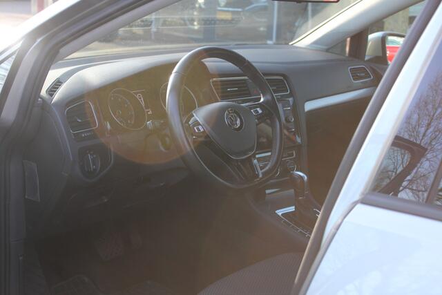 Volkswagen GOLF 7.5 1.0 Business | DSG | CarPlay | PDC | LED |