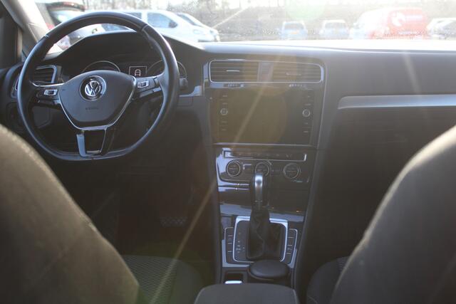 Volkswagen GOLF 7.5 1.0 Business | DSG | CarPlay | PDC | LED |