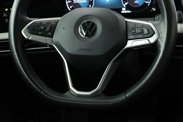 Volkswagen GOLF 1.0 eTSI Life | Camera | Adaptive cruise | Memory | Full LED | Carplay | Side Assist | Park Assist | Sfeerverlichting | DAB
