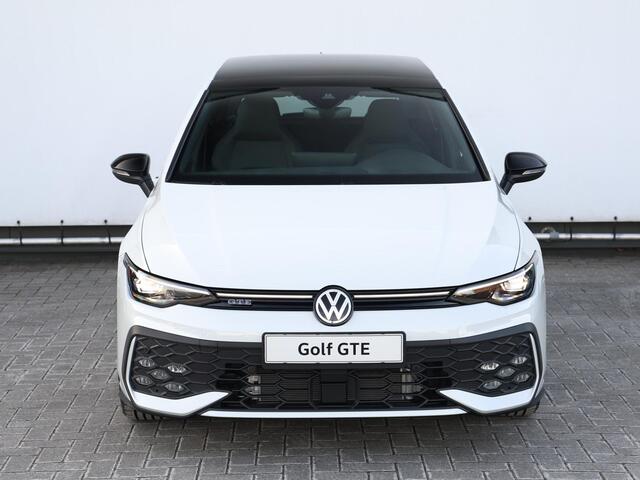 Volkswagen GOLF 1.5 eHybrid GTE 272pk DSG | LED | Blackstyle | Panoramadak | Trekhaak | Climate control