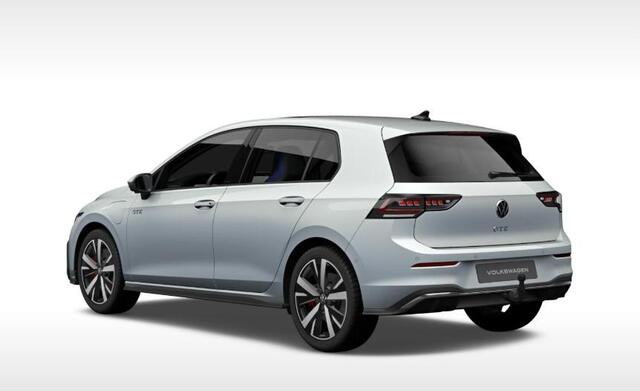 Volkswagen GOLF 1.5 eHybrid GTE | Panoramadak | Black style | Headup display | DCC | Trekhaak |