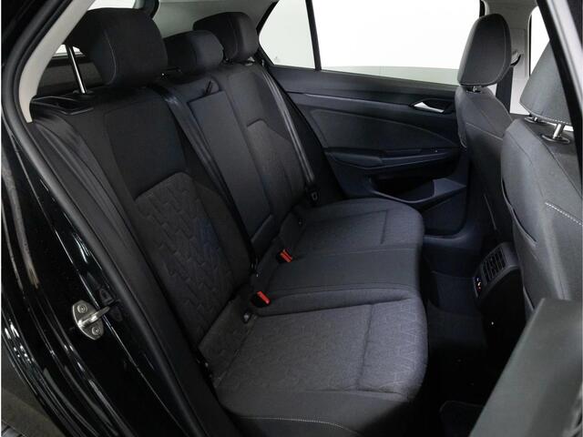 Volkswagen GOLF 1.5 eHybrid 204 PK Life Edition | 144 km elek. actieradius* | Achteruitrijcamera | App connect | Stuur- en stoelverwarming |