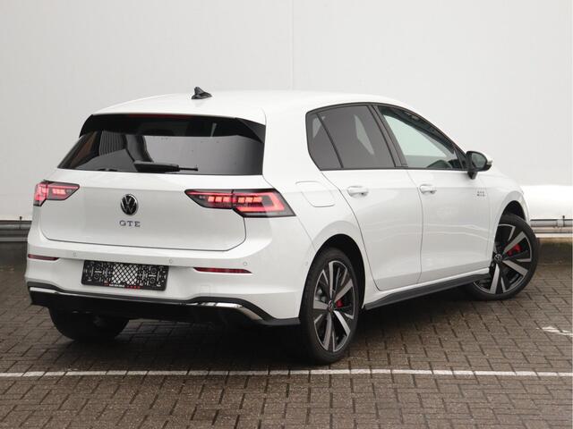 Volkswagen GOLF 1.5 eHybrid GTE 272pk | Wegklapbare trekhaak | LED Matrix | Dodehoekdetectie | Camera | Fabrieksgarantie t/m 09-02-2028 of 60.000km