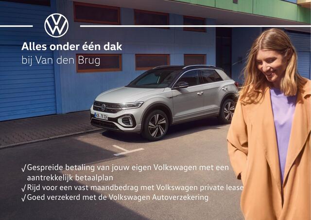 Volkswagen GOLF 1.5 eHybrid GTE I Navigatie I Head-up display I 360 Camera I Black Style I Trekhaak I
