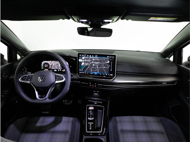 Volkswagen GOLF 1.5 eHybrid GTE | Blind Spot Assist | Panoramadak | 18 Inch | Black Style | Trekhaak |