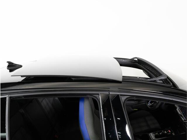 Volkswagen GOLF 1.5 eHybrid GTE | Blind Spot Assist | Panoramadak | 18 Inch | Black Style | Trekhaak |