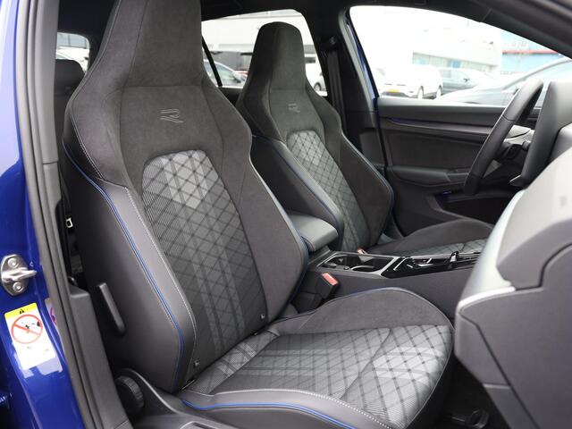 Volkswagen GOLF 1.5 eTSI R-Line Edition 115pk DSG | Led Matrix I Navigatie I Camera I Keyless