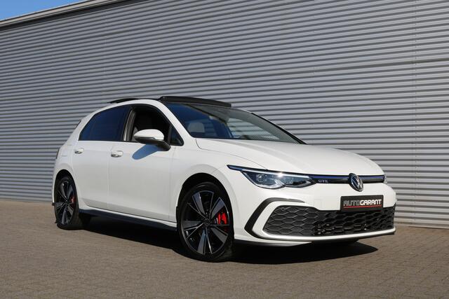 Volkswagen GOLF 1.4 eHybrid GTE (Panoramadak Sportinterieur Carplay ACC Full-Led 19InchLMV PrivacyGlass Pdc V+A)