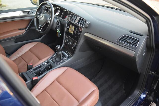 Volkswagen GOLF 1.0 TSI Comfortline 5drs met Leder/Nav/Pdc v+a
