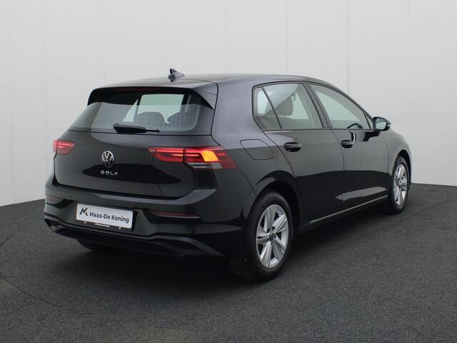 Volkswagen GOLF 1.5TSI/130PK Life Business · Navigatie · Parkeersensoren · Stoel- & stuurverwarming · Garanatie tot mei 2026