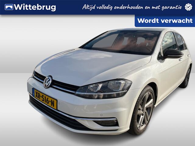 Volkswagen GOLF 1.5 TSI Highline / Digitaal dashboard / Climate controle / Leder / Parkeersensoren V+A / Stoelverwarming