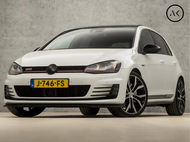 Volkswagen GOLF 2.0 TSI GTI Performance 230Pk Automaat (SCHUIFDAK, APPLE CARPLAY, NAVIGATIE, ALCANTARA, DYNAMISCHE KNIPPERLICHTEN, STOELVERWARMING, CAMERA, KEYLESS, ADAPTIVE CRUISE, GETINT GLAS, NIEUWE APK, NIEUWSTAAT)