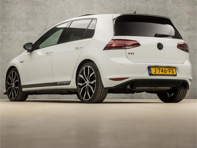 Volkswagen GOLF 2.0 TSI GTI Performance 230Pk Automaat (SCHUIFDAK, APPLE CARPLAY, NAVIGATIE, ALCANTARA, DYNAMISCHE KNIPPERLICHTEN, STOELVERWARMING, CAMERA, KEYLESS, ADAPTIVE CRUISE, GETINT GLAS, NIEUWE APK, NIEUWSTAAT)
