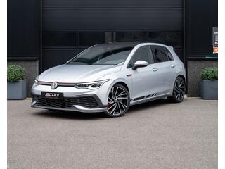 volkswagen-golf-8-2.0-tsi-gti-clubs