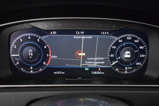 Volkswagen GOLF 1.5 TSI 150pk DSG 2x R-Line Keyless Camera Led Virtual Cockpit Stoelverwarming Navigatie
