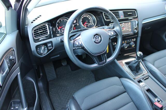 Volkswagen GOLF 1.2 TSI Business Edition Connected | Navi | Trekhaak | PDC | Cam
